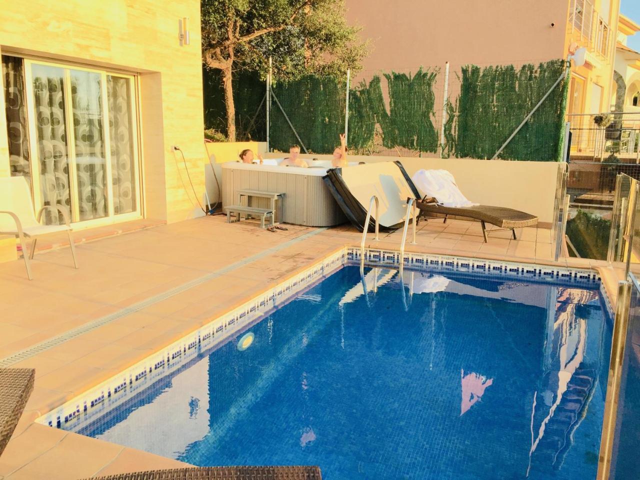 Luxury Villa Investingspain With Sea Views, Pool And Jacuzzi Льорет-де-Мар Экстерьер фото